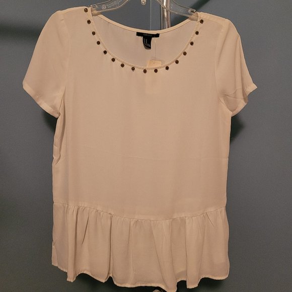 Forever 21.  Off White/Cream Top.  Size M. - Picture 1 of 4